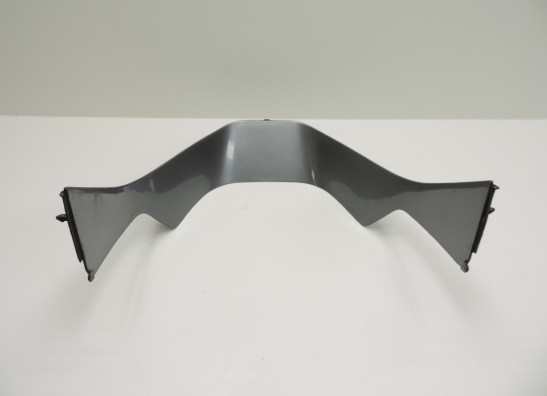 Cowl V shape under Kawasaki ZX 9 R