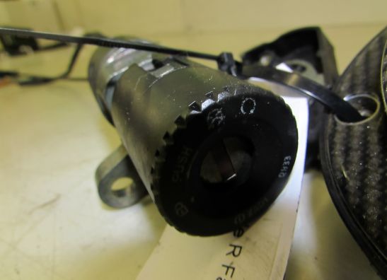 Slotenset Aprilia RSV 1000