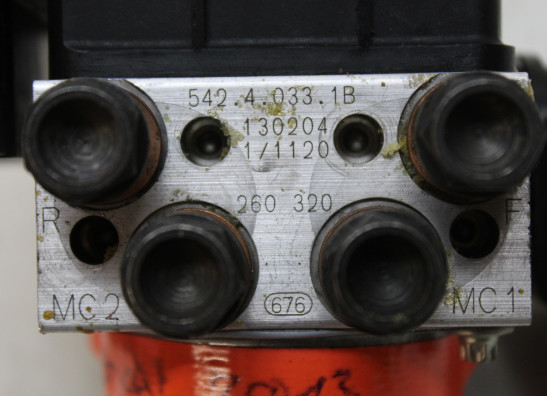 ABS pomp Ducati Hypermotard 821