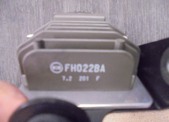 Regulator rectifier  Suzuki GSX S 750