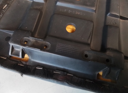 Zadel Aprilia RSV 1000