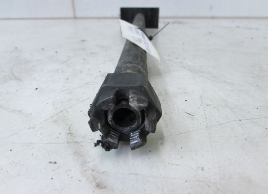 Rear axle Kawasaki GPZ 1100