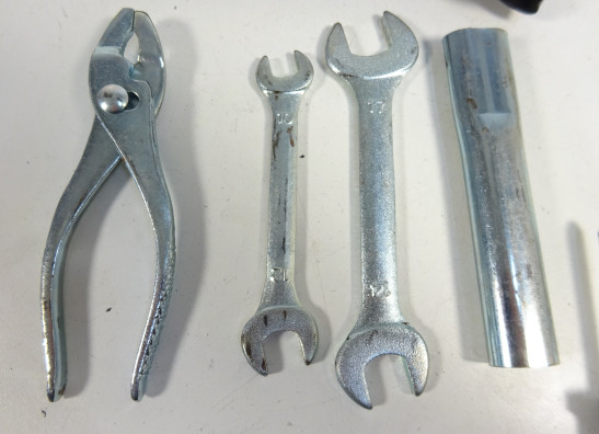 Tool set Suzuki GSR 750