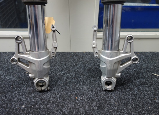 Voorpoten compleet Benelli TNT 1130 cafe racer