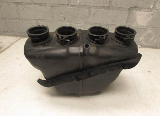 Air cleaner case Suzuki GSX F 1100