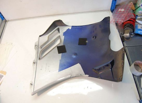 Verkleidung rechts unten Suzuki GSX F 1100