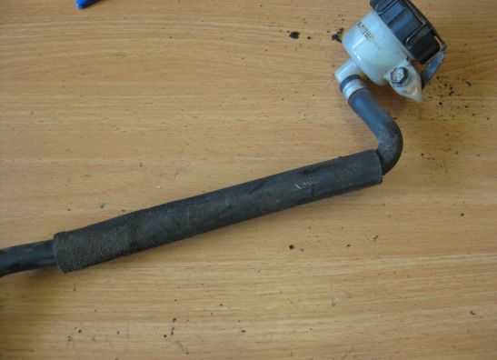 Rempomp achter Yamaha XTZ Tenere