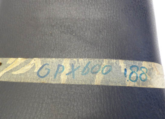 Zadel Kawasaki GPX 600