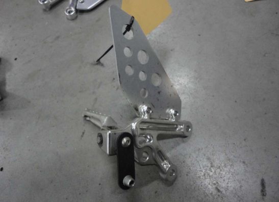 Main step holder left Aprilia Tuono 1000