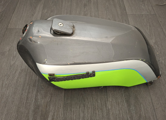 Benzintank Kawasaki GPZ 550