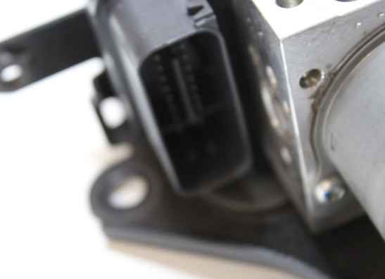 ABS pump Yamaha MT 07