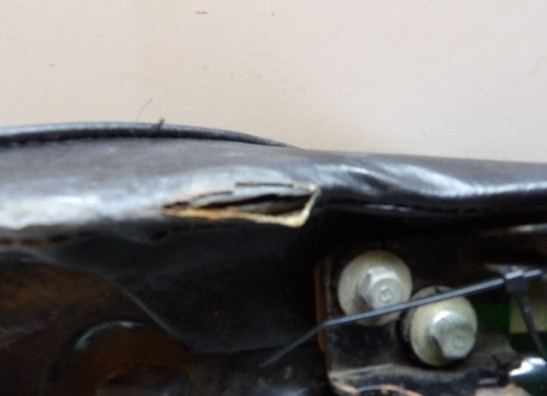 Zadel Kawasaki CSR 305 LTD