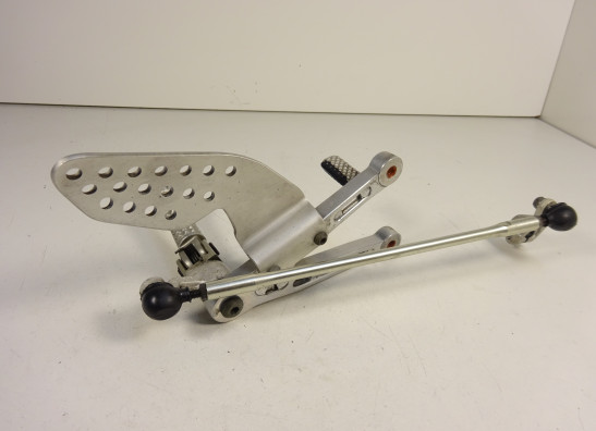 Fussrastetrager vorne links Yamaha YZF R1