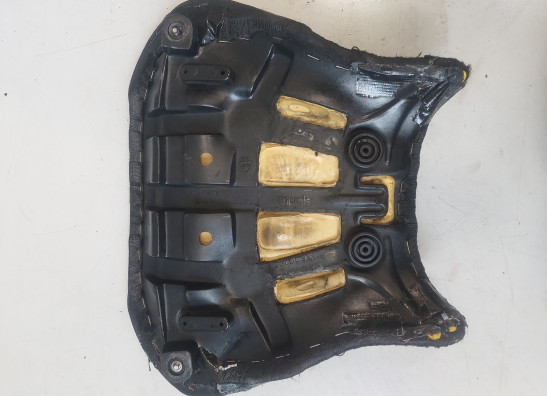 Zadel Aprilia RSV 1000