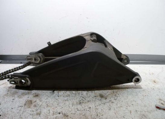 Achterbrug Ducati monster 696