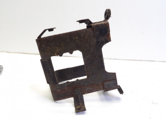 Batterie befestigung Suzuki GR 650