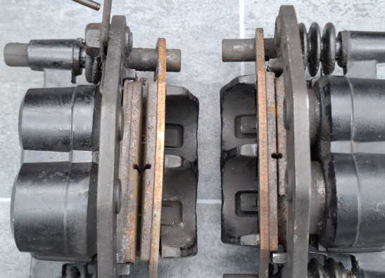 Bremssattel Bremszangen vorne Suzuki GSX 1100 G