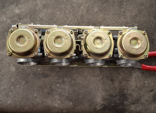 Carburetor assy Yamaha FZR 1000