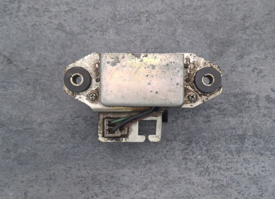 Spanningsregelaar Yamaha TX 750