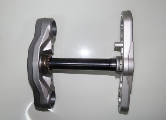 T stuk + kroonplaat Moto Guzzi Breva 850 1100 1200