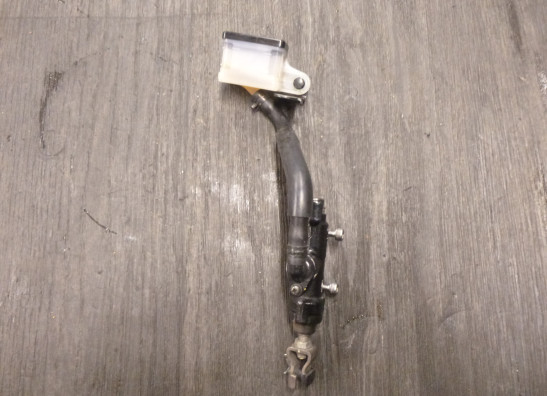 Rempomp achter Honda CB 650 F