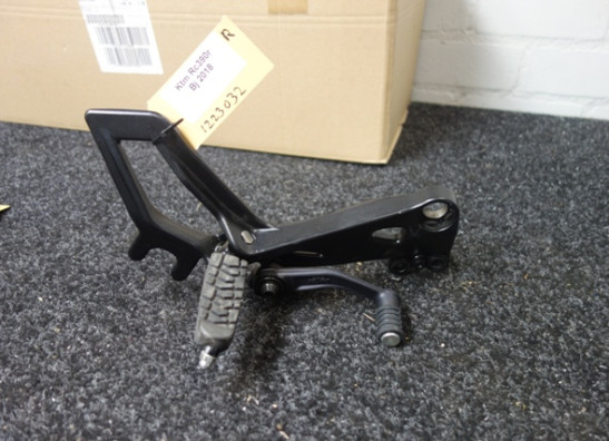 Main step holder right KTM RC 390