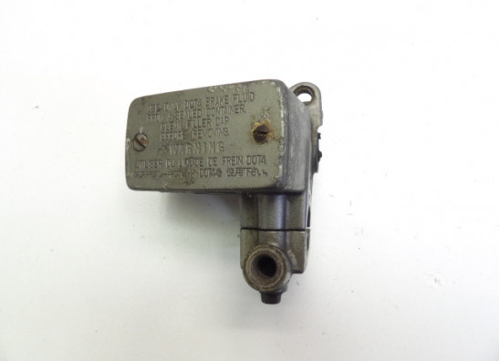 Front brake master cylinder  Suzuki VX 800