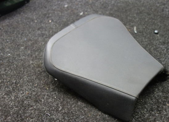 Zadel Aprilia RSV 1000