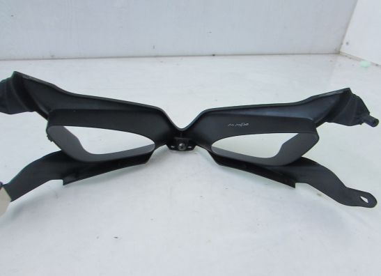 Cowl upper below Suzuki GSX R 750