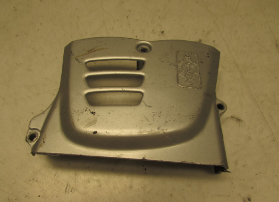 Engine cover front spocket Suzuki GZ 250 Marauder