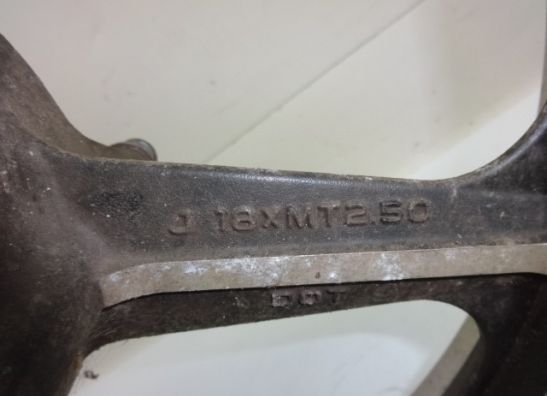 Front Wheel Honda VF 700  750 C Magna