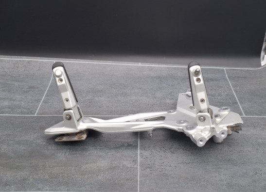 Main step holder right BMW F 900 XR