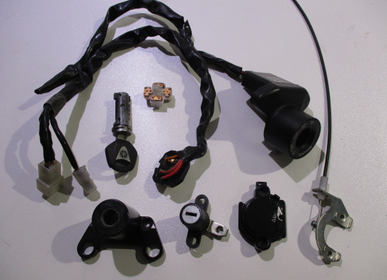 Contact slot Yamaha Tracer 700