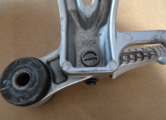 Soziusfussraste rechts Suzuki GSX R 1000