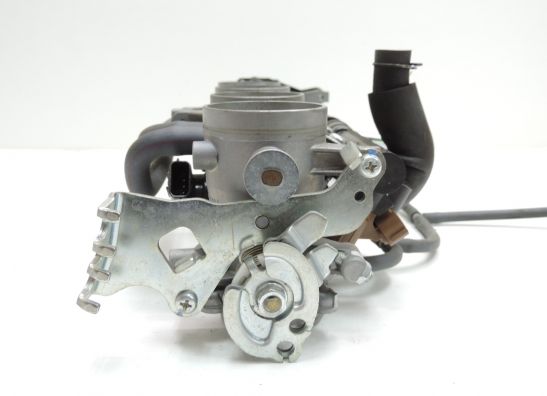 Gasklephuis Suzuki GSR 750