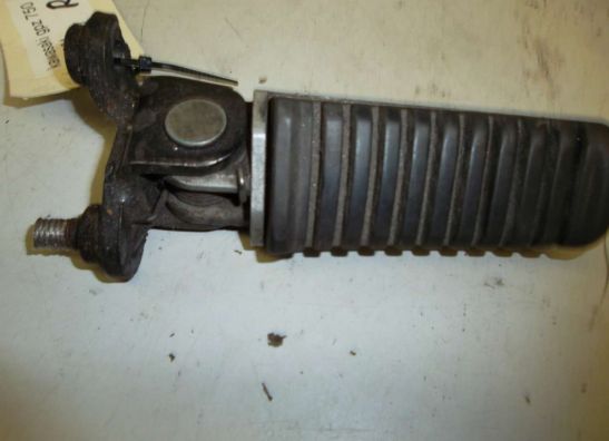 Main step holder right Kawasaki GPZ 750