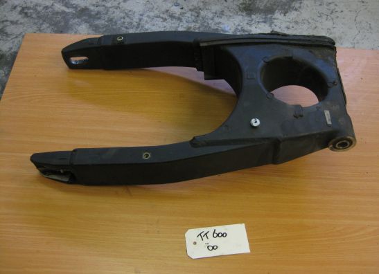 Achterbrug Triumph TT 600