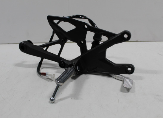 Main step holder right Yamaha YZF R1