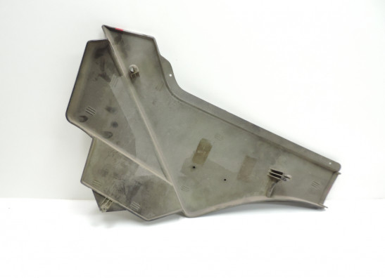 Rechter zijkuip klein Honda VF 1100 Sabre