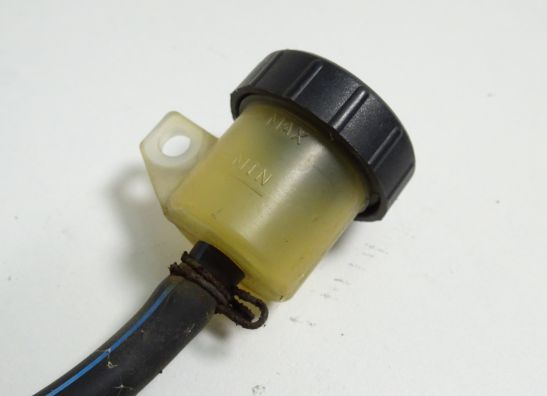 Rempomp achter Ducati 600 SS Supersport