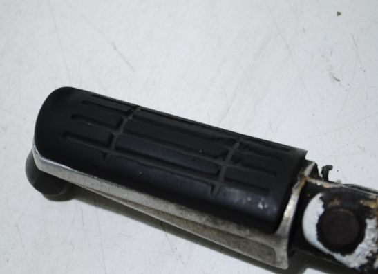 Footrest right Yamaha GTS 1000