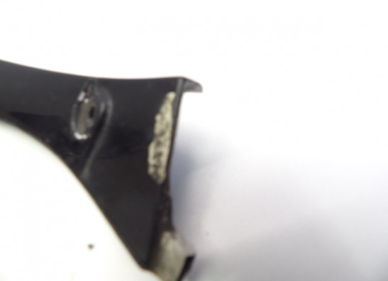 Cowl V shape under Honda CBR 900 RR