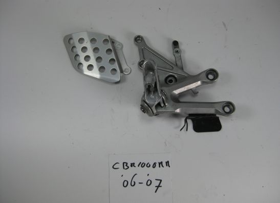 Fussrastetrager vorne rechts Honda CBR Fireblade