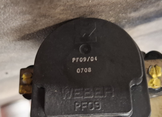 Gasklephuis Ducati 748