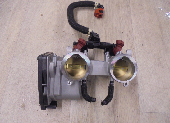 Gasklephuis Suzuki GSX 8R