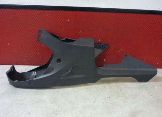Cowl under Honda CBR Fireblade