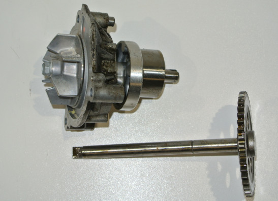 Water pump Kawasaki Z 1000