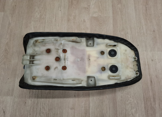 Zadel Honda VF 700  750 F