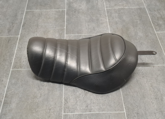 Zadel Harley Davidson XL883N Iron 883