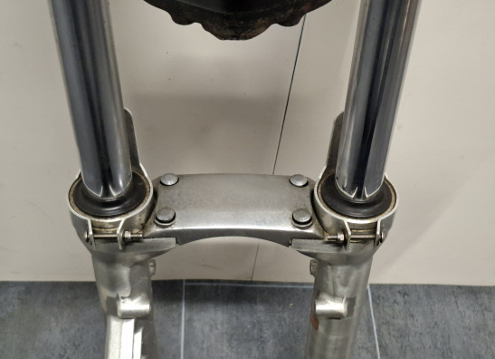 Voorpoten compleet Honda VF 700  750 S Sabre